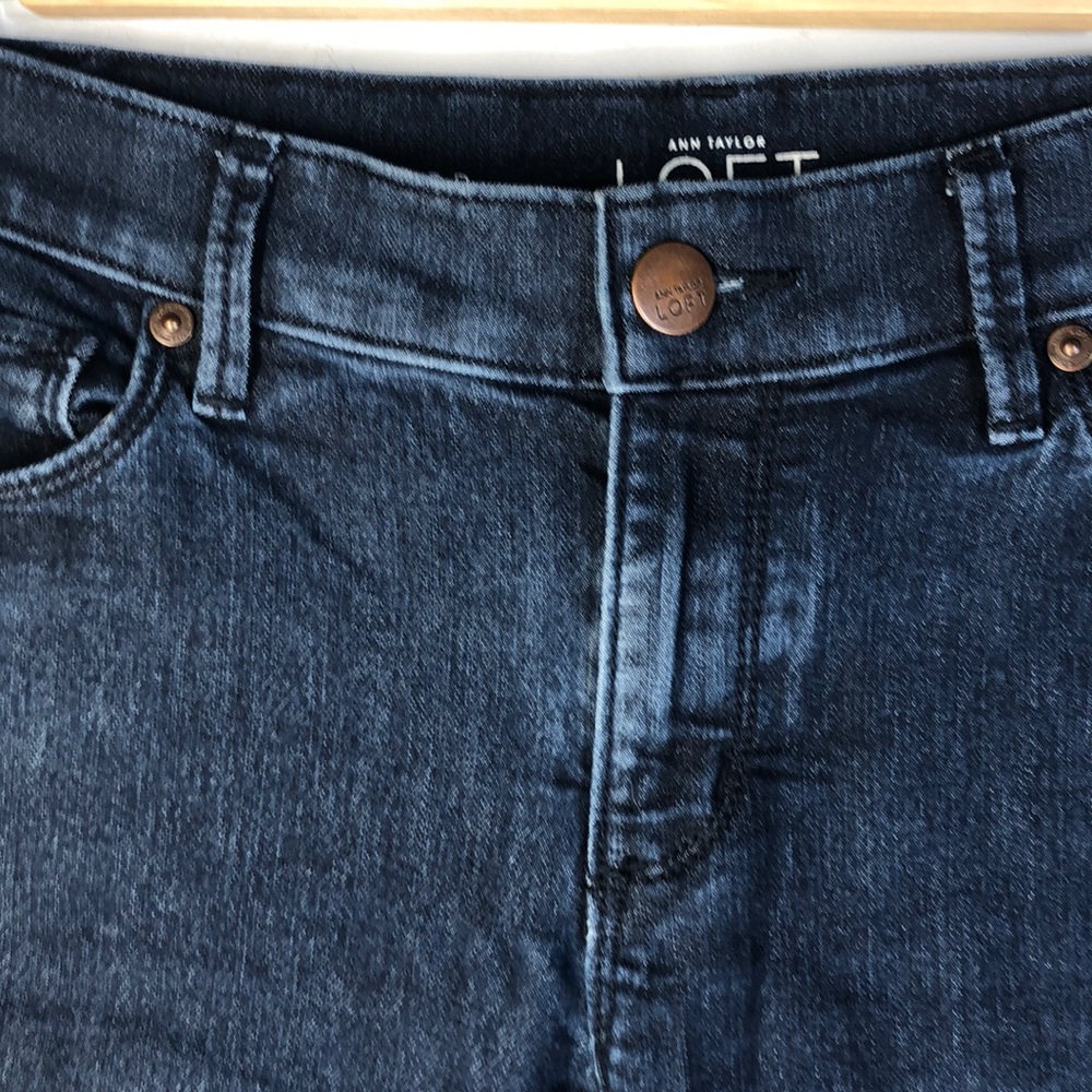 Loft Modern Kick Crop Jeans size 2 - Picture 2 of 6